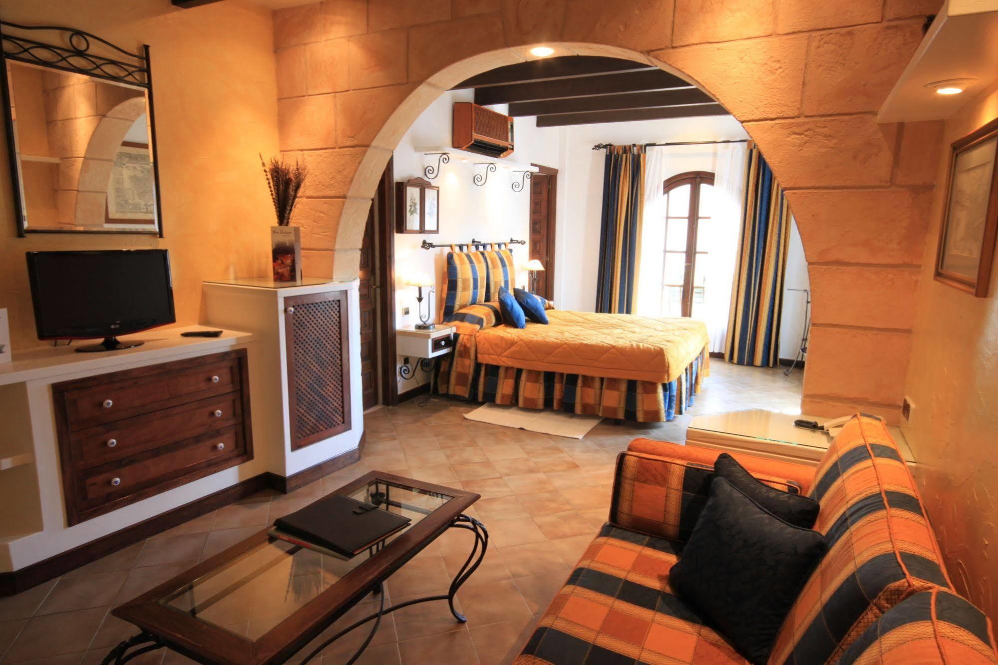 Petit Hotel Ses Rotges - Only Adults Cala Ratjada  Zewnętrze zdjęcie